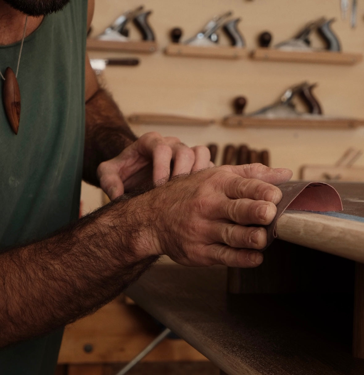 Sanding in the workshop at Flytårnet